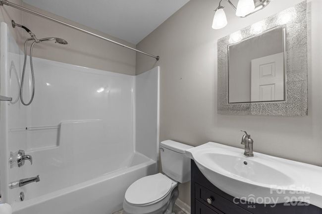 68 Wiltshire Cir, Condo with 2 bedrooms, 2 bathrooms and null parking in Fletcher NC | Image 26