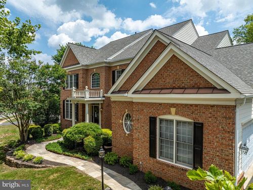 18752 Upper Meadow Dr, Lansdowne, VA, 20176-1800 | Card Image