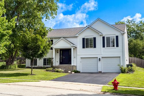235 Aberdeen Dr, Algonquin, IL, 60102-1734 | Card Image