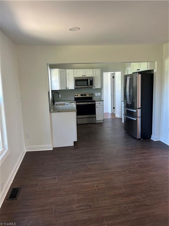 dining room | Image 11