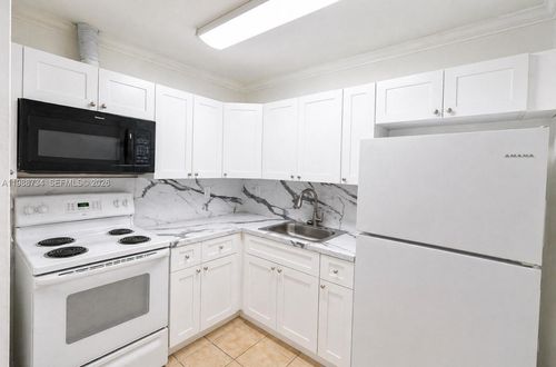 4-7190 W 11th Ct, Hialeah, FL, 33014 | Card Image