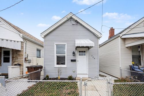 704 W 35th St, Covington, KY, 41015-1369 | Card Image