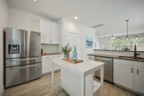 206 Skinner, Kyle, TX, 78640-5570 | Card Image