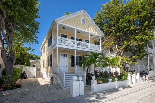 627 Caroline St, Key West, FL, 33040-6606 | Card Image