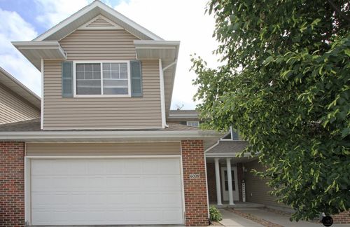 6028 Glenbrook Ln, Lincoln, NE, 68512-1702 | Card Image