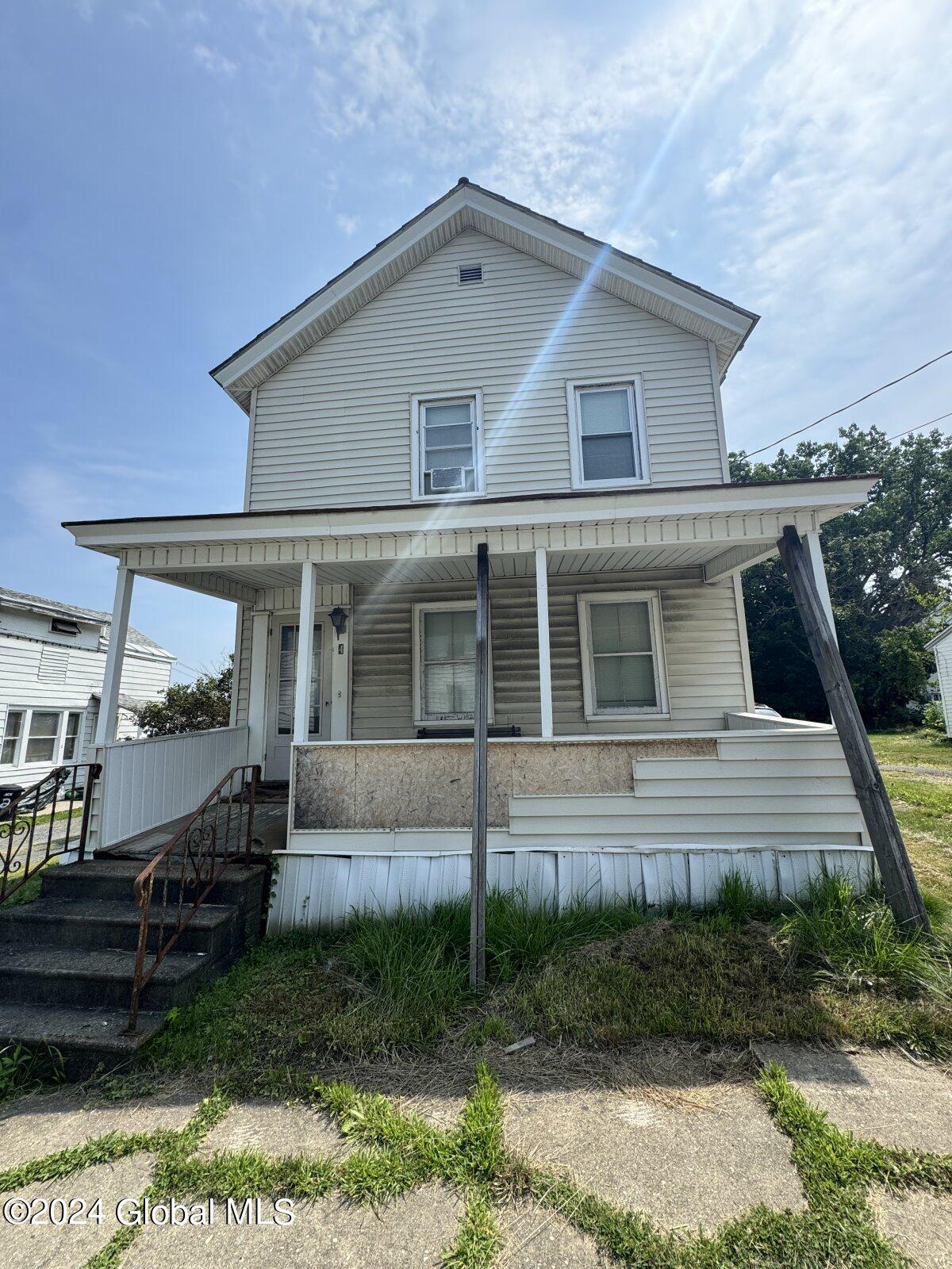 Fon Clair St, Johnstown, NY 12095