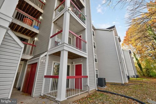 apt-212-18518 Boysenberry Dr, GAITHERSBURG, MD, 20879-3671 | Card Image