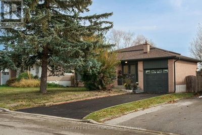 298 Roywood Cres, House other with 5 bedrooms, 3 bathrooms and 3 parking in Newmarket ON | Image 2