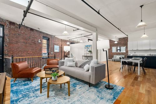 apt-2b-19 Stanhope St, Boston, MA, 02116-5152 | Card Image