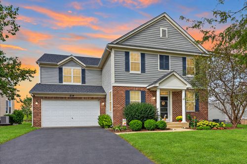 239 Bluegrass Pkwy, Oswego, IL, 60543-7708 | Card Image