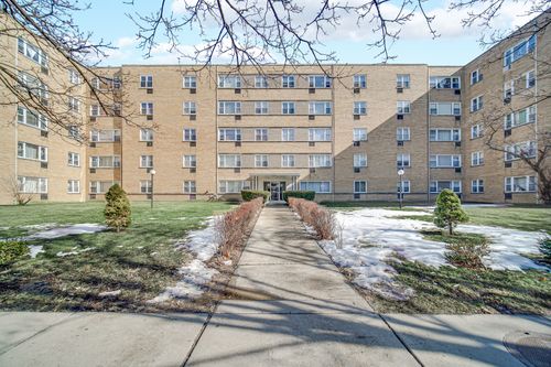 apt-302-6161 N Hoyne Ave, Chicago, IL, 60659-4202 | Card Image