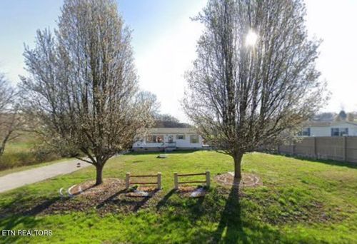 818 Fair St N, Sweetwater, TN, 37874-1019 | Card Image