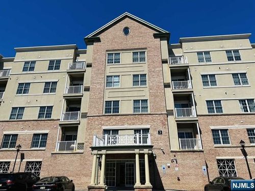 3110 Windsor Park Ct, Englewood, NJ, 07631-4981 | Card Image