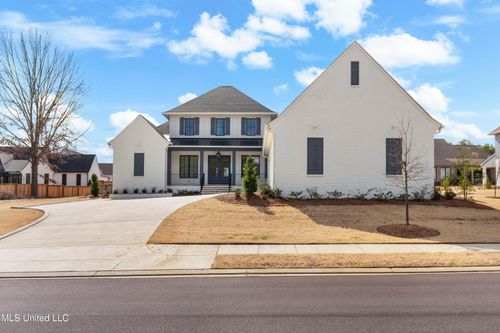 111 Eastwick Dr, Madison, MS, 39110-1203 | Card Image