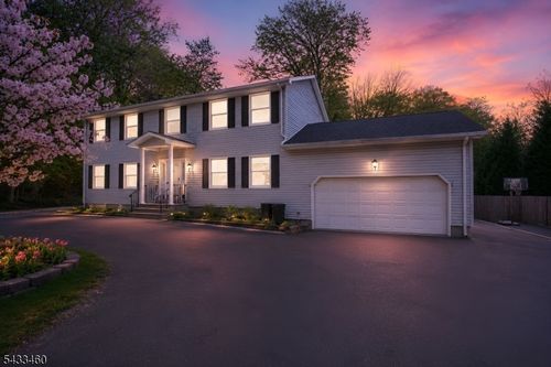 110 Edgewood Ave, Green Brook, NJ, 08812-2204 | Card Image