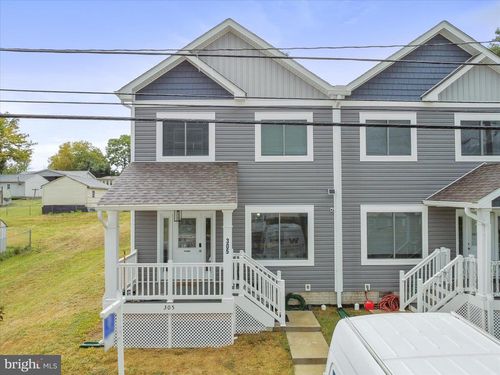 305 E 11th Ave, RANSON, WV, 25438-1509 | Card Image