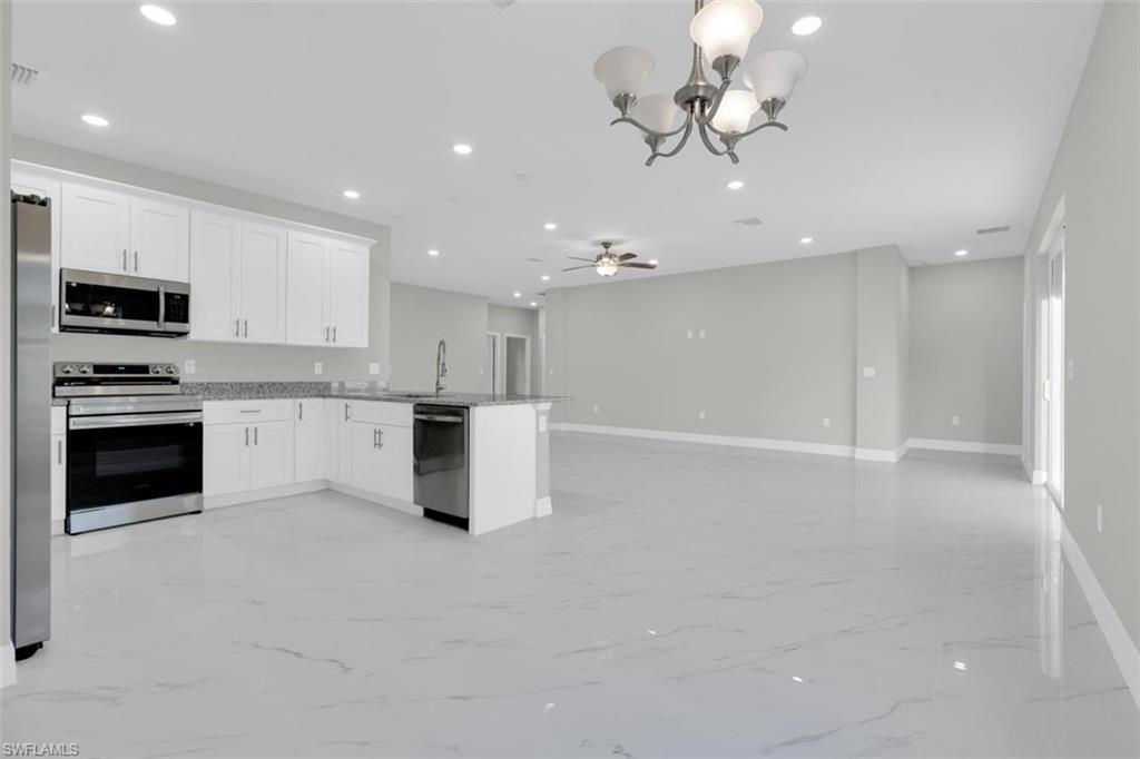 Residential in LEHIGH ACRES 3