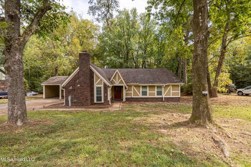 113 Brookside Dr, Senatobia, MS, 38668-1506 | Card Image