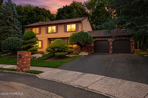 28 Buttonwood Dr, Marlboro, NJ, 07746-1151 | Card Image