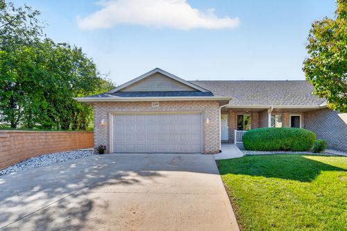 539 Bolson Dr, Oconomowoc, WI, 53066-3878 | Card Image