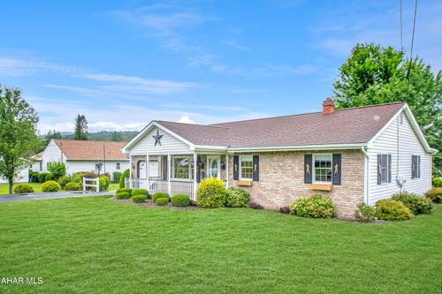 702 Engelman Dr, Tyrone, PA, 16686-2038 | Card Image