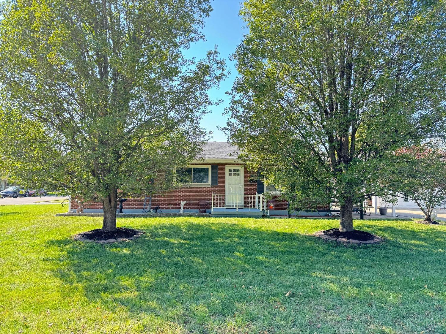 Glenn St, Trenton, OH 45067