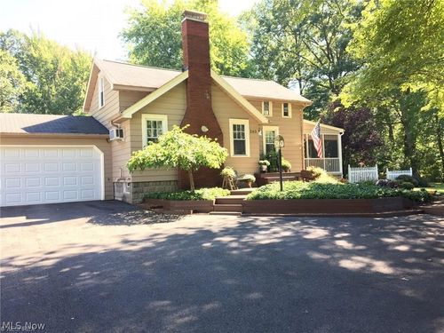 249 Howland Wilson Rd Se, Warren, OH, 44484-2505 | Card Image