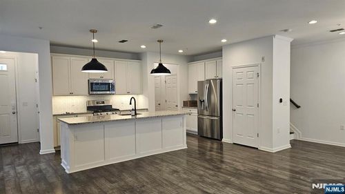 188 Aspen Dr, Cedar Grove, NJ, 07009-2301 | Card Image