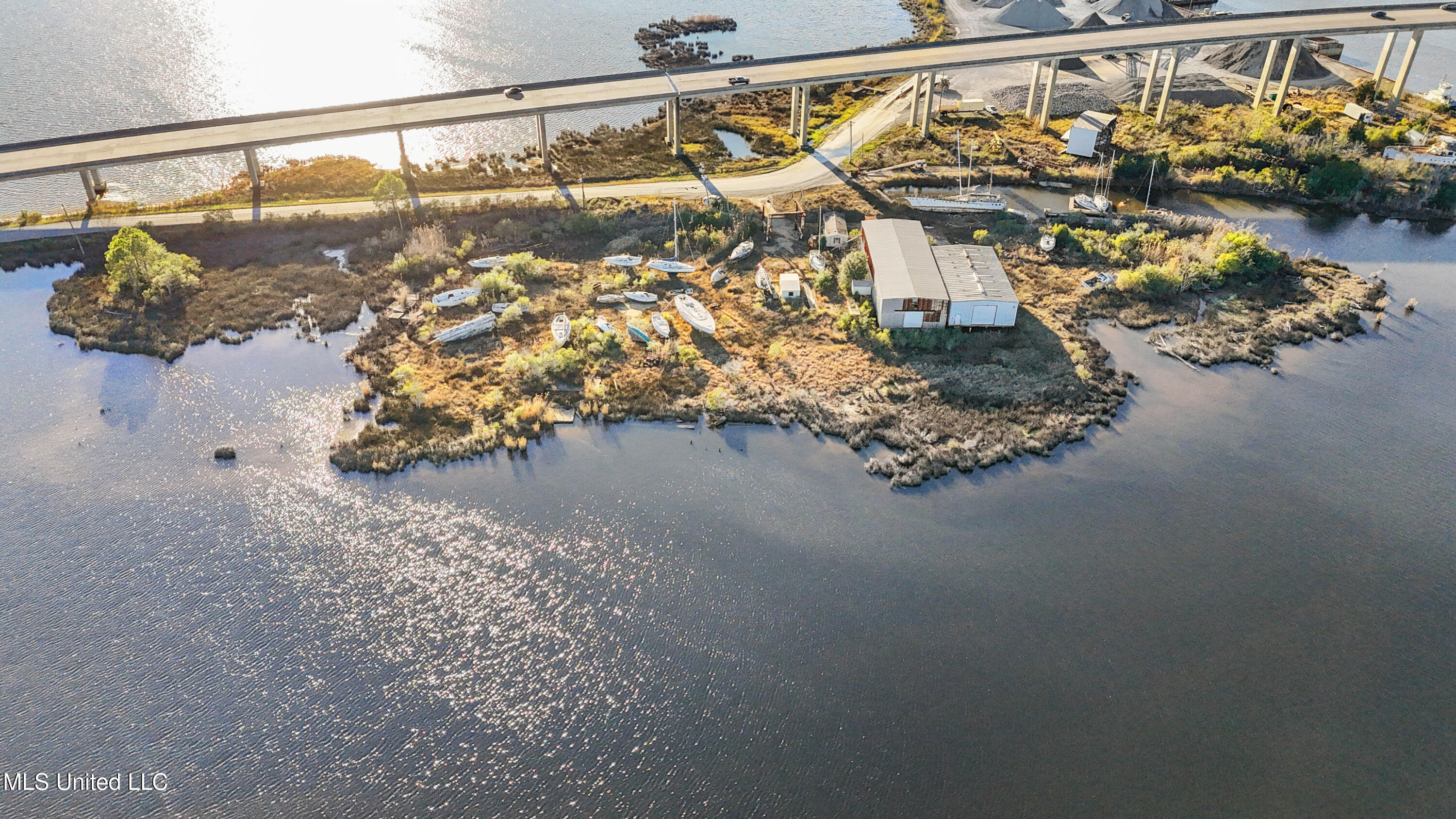 5024 Main St, Moss Point, MS 39563
