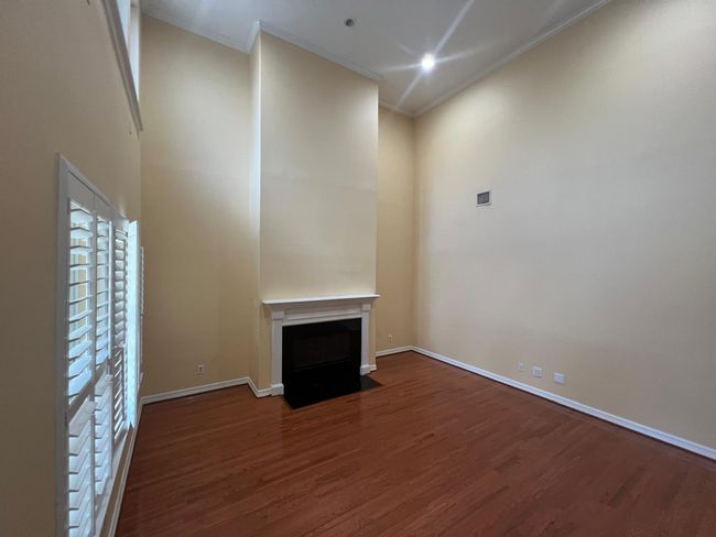 1155 Enclave Sq E, Townhouse with 4 bedrooms, 3 bathrooms and 2 parking in Houston TX | Image 12