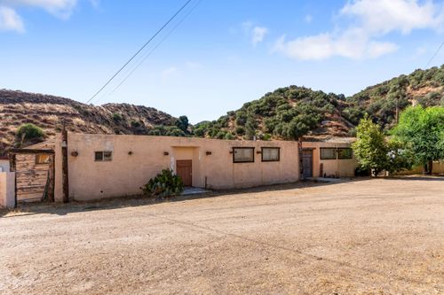 13684 Sierra Hwy, Santa Clarita, CA, 91390 | Card Image