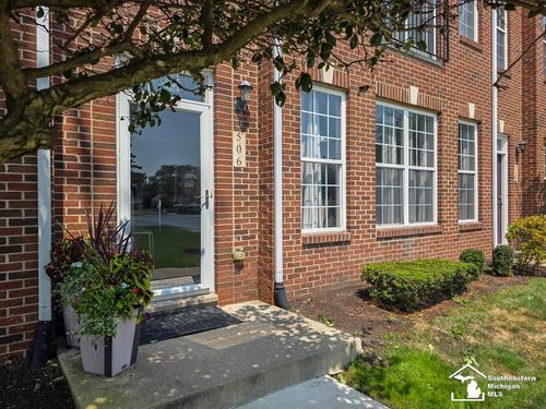 506 Kaye Lani Ave, Monroe, MI, 48161-2489 | Card Image