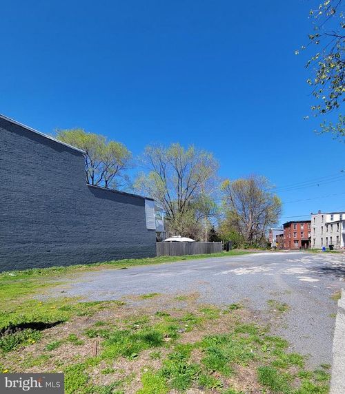 1154 &amp; 1156 Derry Street, HARRISBURG, PA, 17104 | Card Image