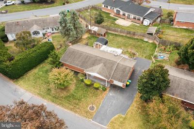 7106 Heather Road, House other with 3 bedrooms, 1 bathrooms and null parking in MACUNGIE PA | Image 2