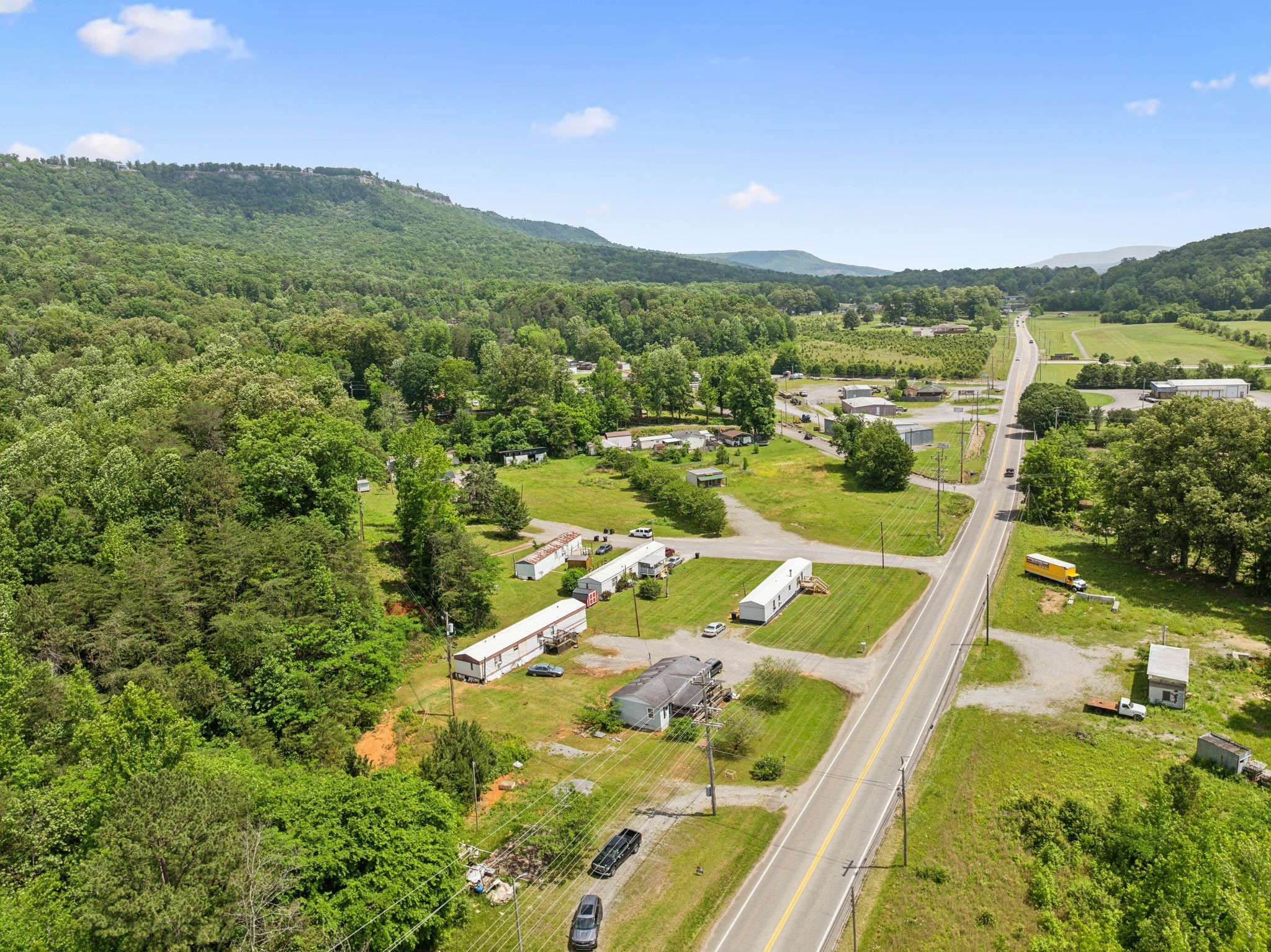 Commercial Sale in Jasper