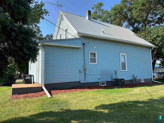 110 N Pearl St, House other with 3 bedrooms, 1 bathrooms and null parking in Menno SD | Image 38