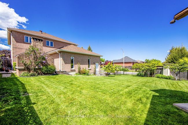 37 St Ave, House other with 4 bedrooms, 4 bathrooms and 4 parking in Bradford ON | Image 47