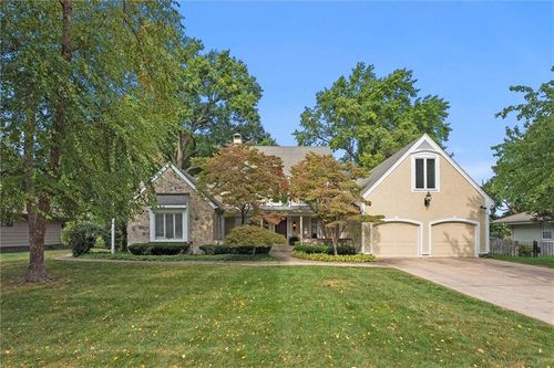 6930 Belinder Ave, Mission Hills, KS, 66208-2760 | Card Image