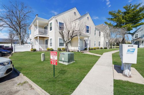 80 Fairview Cir, Middle Island, NY, 11953-2340 | Card Image