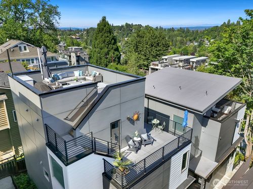 b-1823 26th Ave, Seattle, WA, 98122-3109 | Card Image