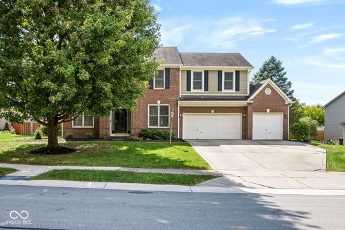 8772 Randall Dr, Fishers, IN, 46038-1079 | Card Image