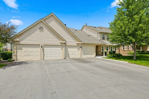 w2-2326 Knollwood Ct, Schaumburg, IL, 60194-4894 | Card Image