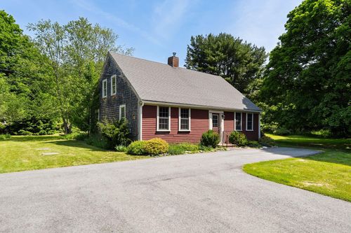 65 Summer St, Middleboro, MA, 02346-1318 | Card Image