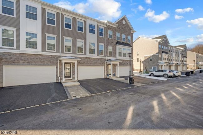 6 Coogan Ct, Townhouse with 3 bedrooms, 3 bathrooms and null parking in Morris Plains NJ | Image 31