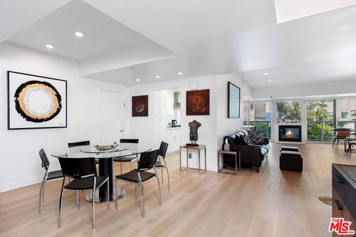 401-13600 Marina Pointe Dr, Marina del Rey, CA, 90292-9297 | Card Image