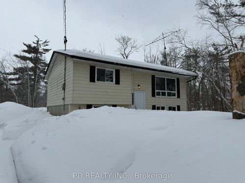 81 Ojibway Dr N, Buckhorn, ON, K0L1J0 | Card Image