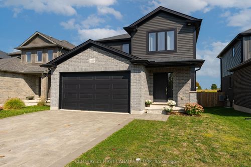 {{alt}} | Card Image