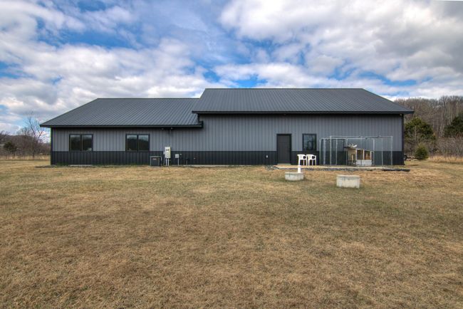 Rear exterior view! | Image 38