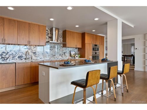 42a-1020 15th St, Denver, CO, 80202-2319 | Card Image