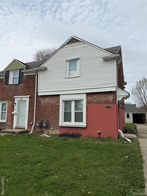10869 Nottingham Road, Detroit, MI, 48224 | Card Image